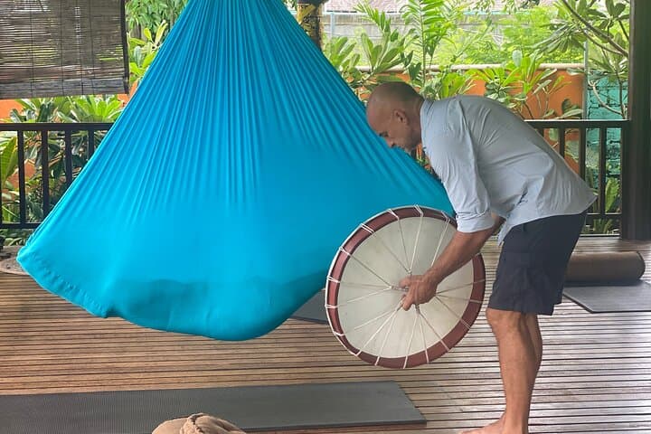 Hammock Sound Healing on Nusa Lembongan: 1-Hour Open-Air Gong Float