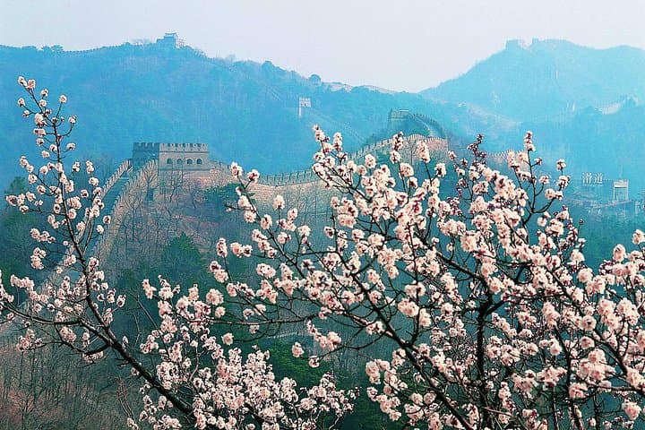 Private Mutianyu Great Wall Day Tour from Beijing — Cable Car, Guided Hike & Toboggan photo 1
