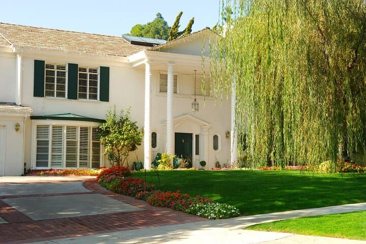 Los Angeles Iconic Tour: Celebrity Homes, Filming Locations, Walk of Fame & Santa Monica photo 3