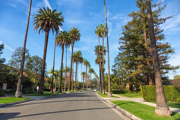 Los Angeles Iconic Tour: Celebrity Homes, Filming Locations, Walk of Fame & Santa Monica photo 6