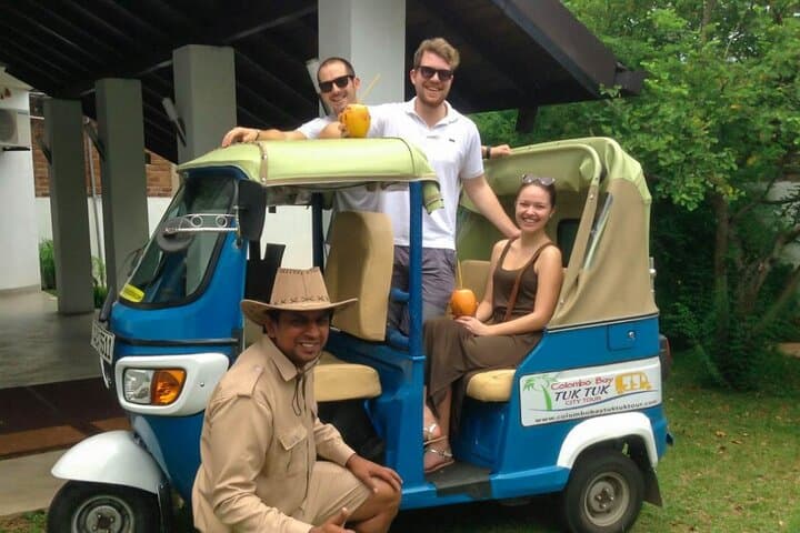 Colombo Tuk Tuk Safari: Private 4-Hour Evening Food & City Tour