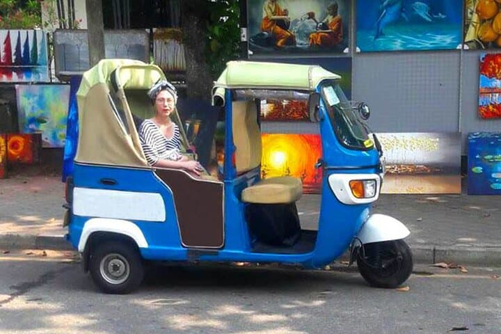 Colombo Tuk Tuk Safari: Private 4-Hour Evening Food & City Tour photo 6