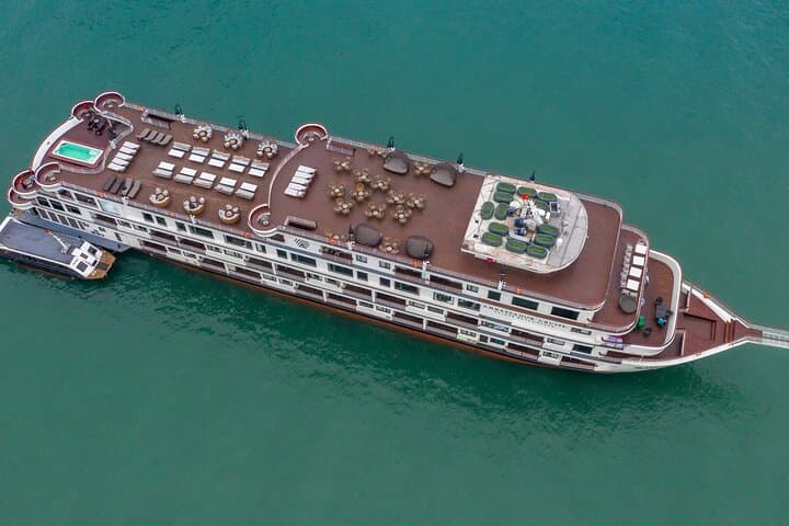Two-Day Boss Cruise: Explore Halong Bay from Hanoi