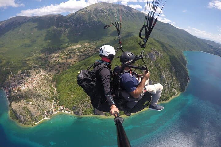 Private Paragliding Over Lake Ohrid: Tandem Flights & Acrobatics