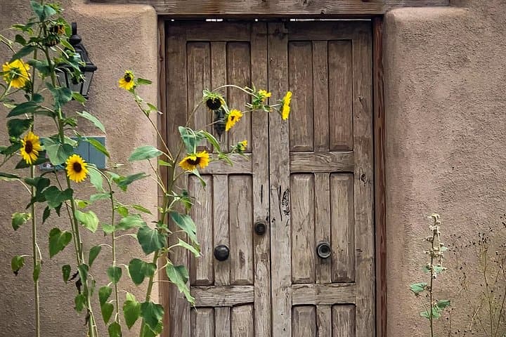 Santa Fe Small-Group History Walking Tour — Plaza, Palace & Barrio de Analco photo 1