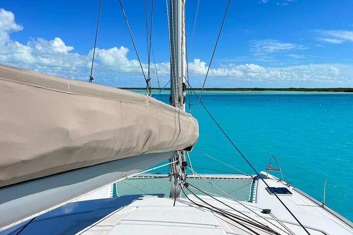 Private Full-Day Catamaran in Grace Bay: Pine Cay, Half Moon Bay & Sand Dollar Bar