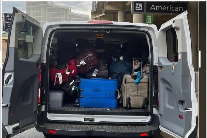 Private DCA Airport Transfer: Round-Trip Service Between Reagan National and Downtown Washington DC photo 4