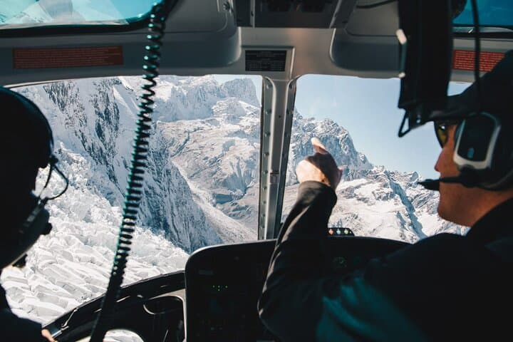 Aoraki/Mt Cook Helicopter Flight with Alpine Landing — Tasman Valley Views photo 5