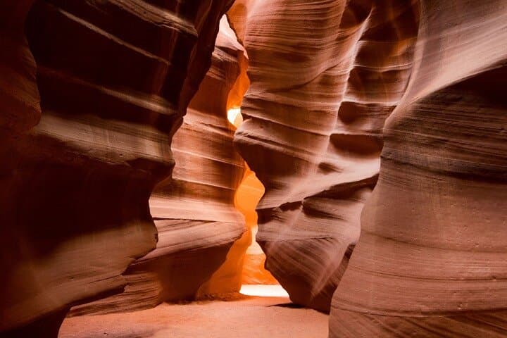 Upper Antelope Canyon & Horseshoe Bend Day Tour from Las Vegas — Slot Canyons, River Overlooks, and Photo Stops