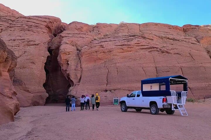Upper Antelope Canyon & Horseshoe Bend Day Tour from Las Vegas — Slot Canyons, River Overlooks, and Photo Stops photo 4