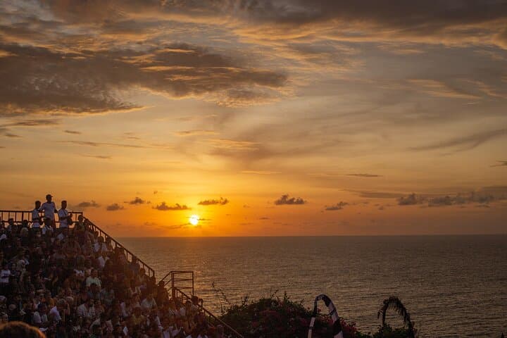Uluwatu Temple Sunset Tour and Jimbaran Bay Dinner — Bali Evening Experience photo 2