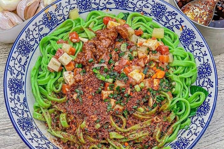 Xi'an Muslim Quarter Food Tour and Traditional Seal Carving Experience