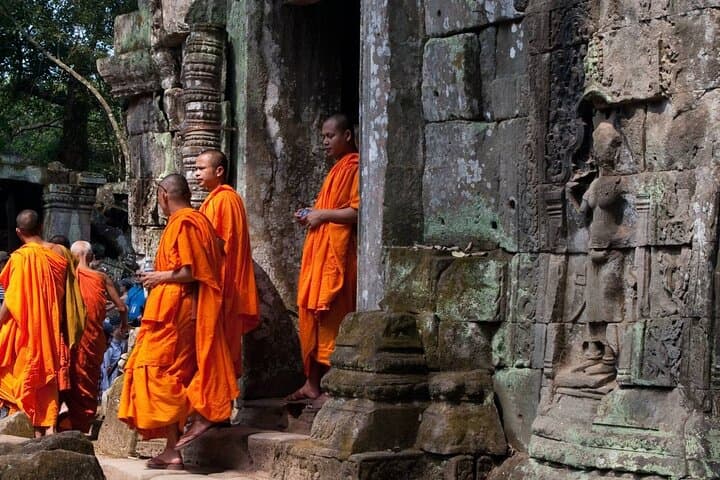 16-Day Vietnam and Cambodia Highlights: Halong Bay, Sapa, Hoi An & Angkor photo 6