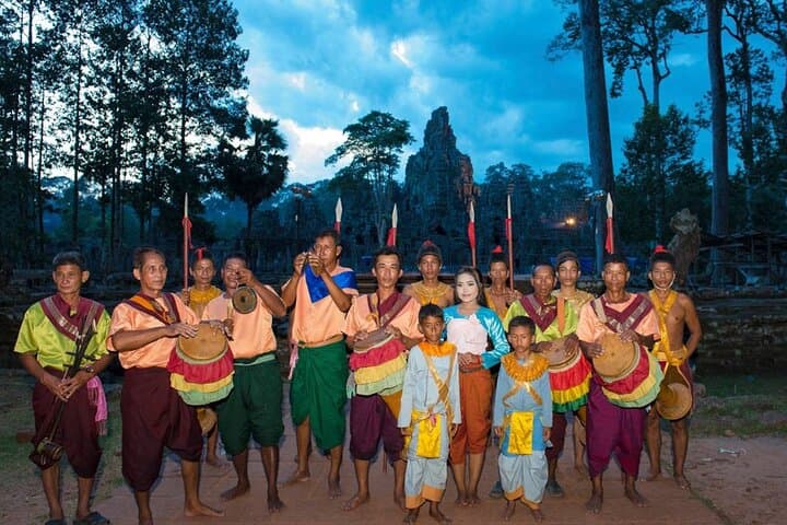 16-Day Vietnam and Cambodia Highlights: Halong Bay, Sapa, Hoi An & Angkor photo 3