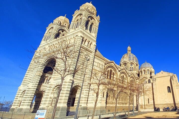 Explore Marseille in 4 Hours: Guided Walking Tour of Le Panier, Notre-Dame de la Garde & Vallon des Auffes photo 3