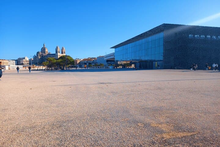 Explore Marseille in 4 Hours: Guided Walking Tour of Le Panier, Notre-Dame de la Garde & Vallon des Auffes photo 6