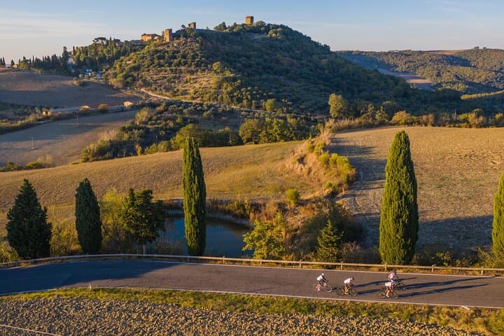 E‑Bike Through Leonardo’s Chianti: Vineyards, Villages & Wine Tasting photo 4