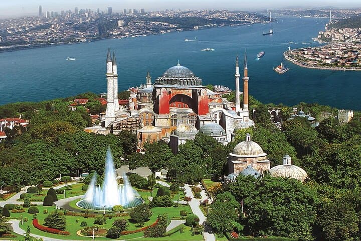 Bosphorus Sunset Cruise and Sultanahmet Walking Tour: Istanbul in One Day photo 3