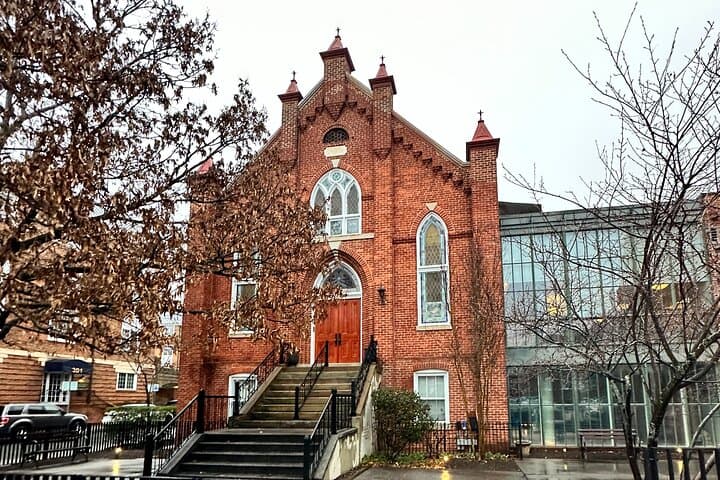 Charlottesville Historic Downtown Self-Guided App & GPS Walking Tour photo 6