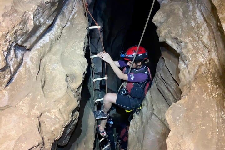 Canyoning El Chorreadero Cave: Rappels, Jumps and Underground Waterfalls from San Cristóbal photo 4