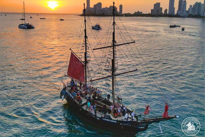 Cartagena Pirate Sunset Cruise: Skyline Views, Open Bar & Cannon Show