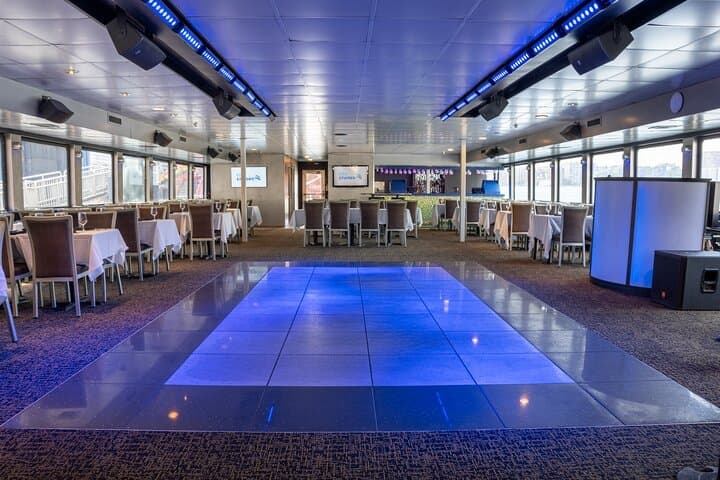 Skyline Dinner Cruise from Lincoln Harbor: Evening Views & Buffet on the Hudson photo 4
