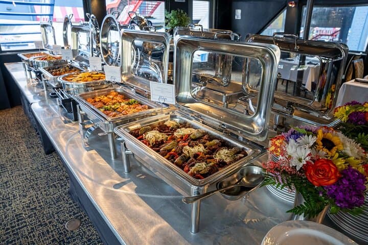 Skyline Dinner Cruise from Lincoln Harbor: Evening Views & Buffet on the Hudson photo 6