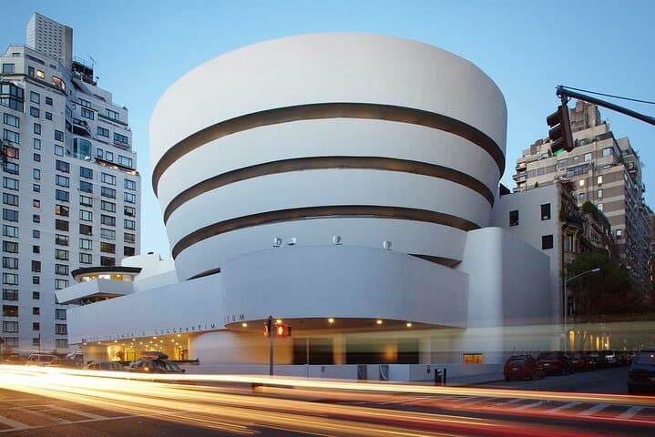 Wall Street to the Guggenheim: 5-Hour Manhattan Walking Tour & Museum Visit photo 2