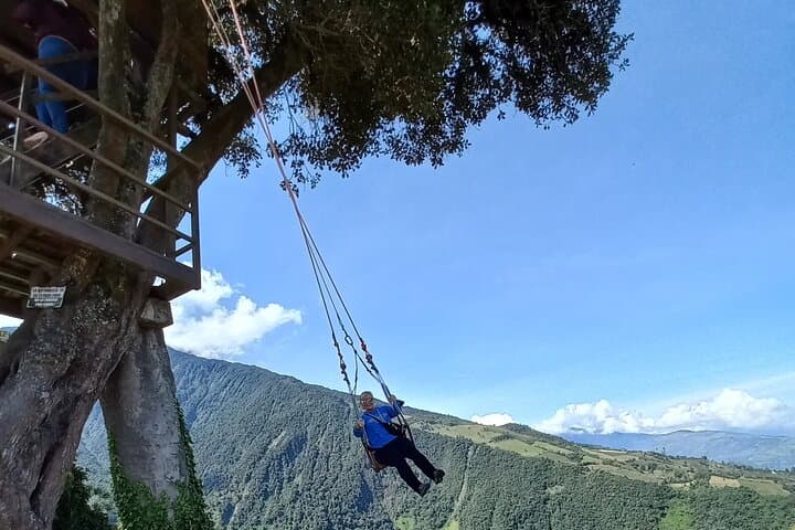 Baños de Agua Santa Private Tour: Swing, Waterfalls & Thermal Baths from Quito