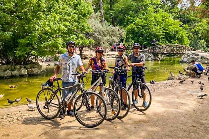 Explore Athens Historical Centre by Bike: 3-Hour Guided City Cycling Tour photo 4