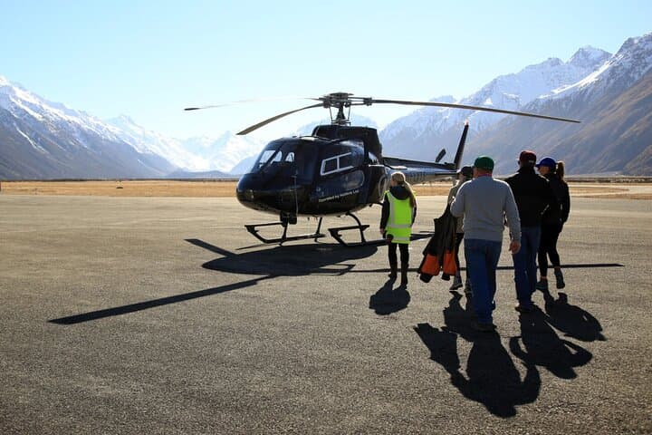 Aoraki/Mt Cook Helicopter Flight with Alpine Landing — Tasman Valley Views photo 4