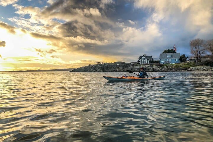 Victoria Harbour Sunset Kayak Tour — Evening Paddle in the Inner Harbour photo 3
