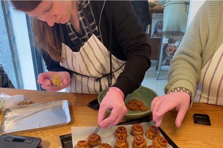 Make Korean Traditional and Trendy Cookies in Yeonnam-dong, Seoul photo 5