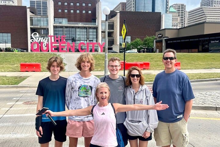 Cincinnati Top 10 Sites & Bites Walking Tour — 3-Hour Food and Culture Route photo 4