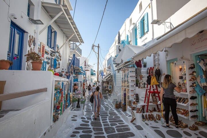 Private Walking Tour: Mykonos Windmills & Whitewashed Streets of Chora photo 4