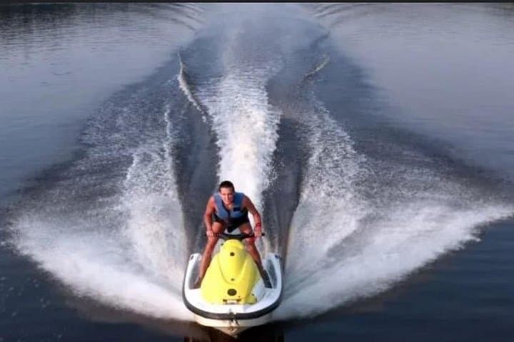 Jet Ski Dallas Lakes: Drive & Water-Ski on Urban Reservoirs photo 1