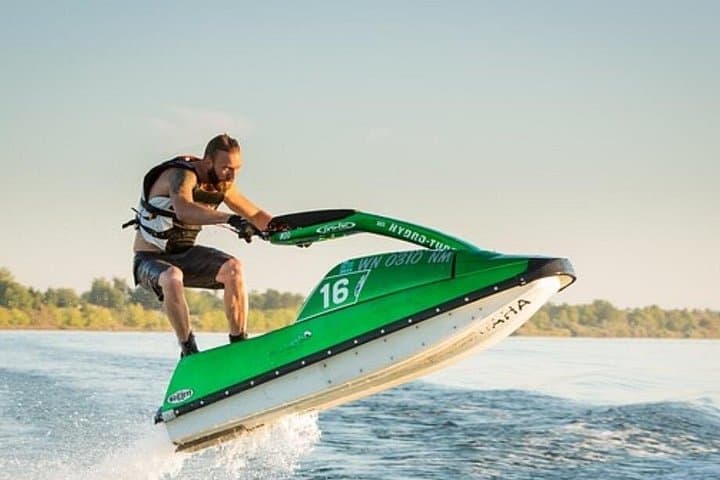 Jet Ski Dallas Lakes: Drive & Water-Ski on Urban Reservoirs photo 3