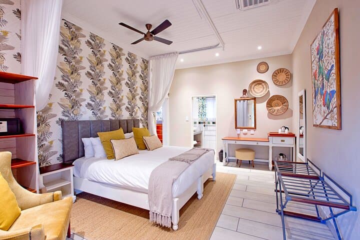 3-Day Victoria Falls Gold Package: Guided Falls Tour, Sunset Cruise & Cultural Boma Dinner photo 2