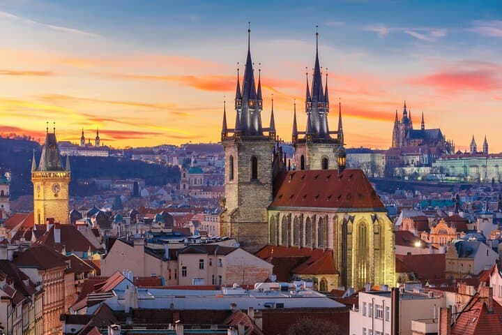 Instagrammable Prague: Local Photo Walking Tour of Charles Bridge & Old Town