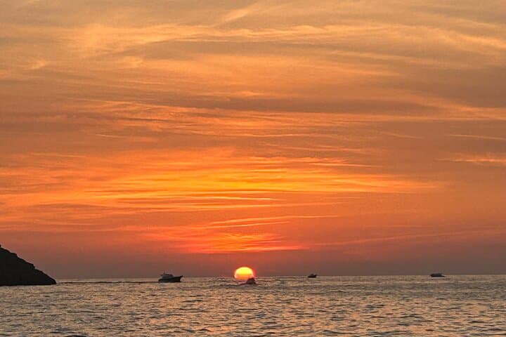 Private Sunset Gozzo Cruise Along the Sorrento Coast photo 6