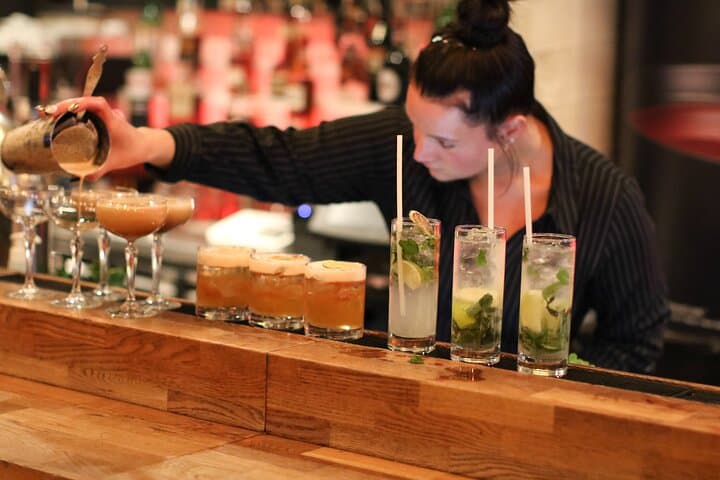 Budapest Ruin Pub Crawl: Fröccs, Shots & Nightlife in the Jewish Quarter photo 4
