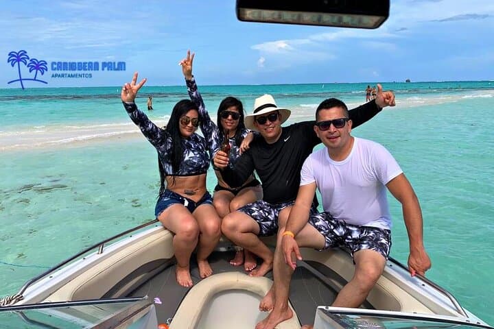Private Luxury Yacht Tour Across the Sea of Seven Colors — San Andrés Snorkel & Island Hopping