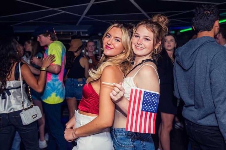 Wynwood Pub Crawl: Miami Nightlife Guide to Bars, Clubs & Street Art photo 5