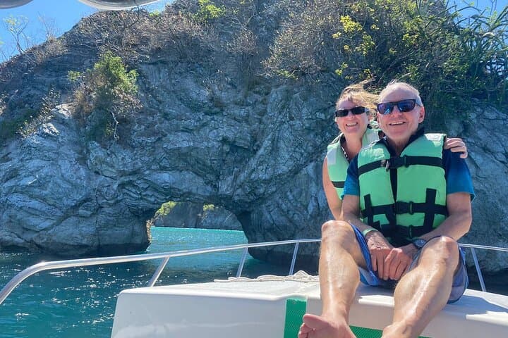 Isla Tortuga Day Adventure from Jacó — Snorkel, Monkeys & Private Beach