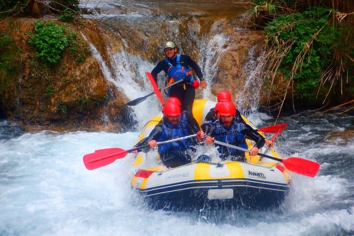 Montanejos Whitewater Rafting on the Mijares: Rapids, Thermal Baths, and Spanish River Culture photo 3
