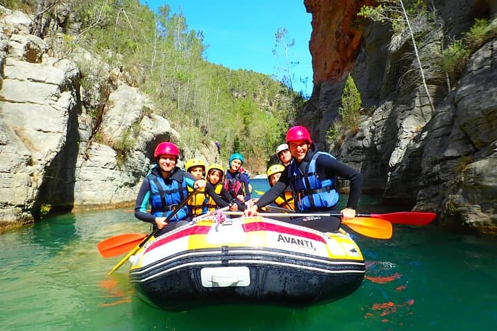Montanejos Whitewater Rafting on the Mijares: Rapids, Thermal Baths, and Spanish River Culture photo 4