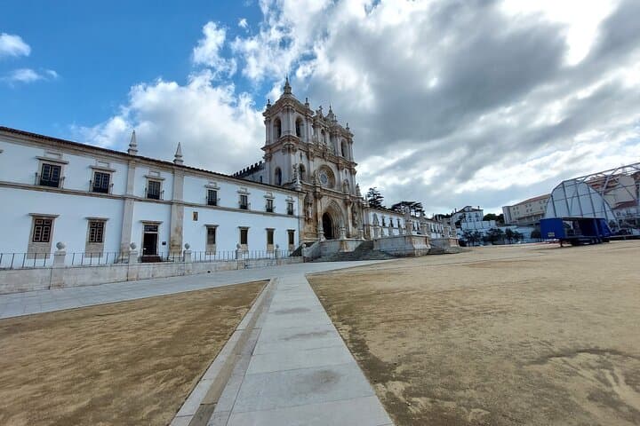 Day Trip from Lisbon: Fátima, Batalha, Óbidos & Nazaré Private Tour photo 2