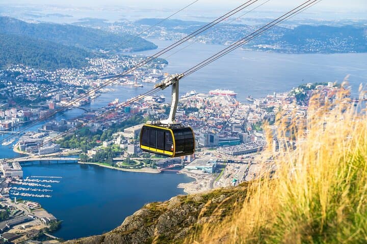 Bergen Classic Hiking: From Mt Ulriken to Mt Fløyen photo 3