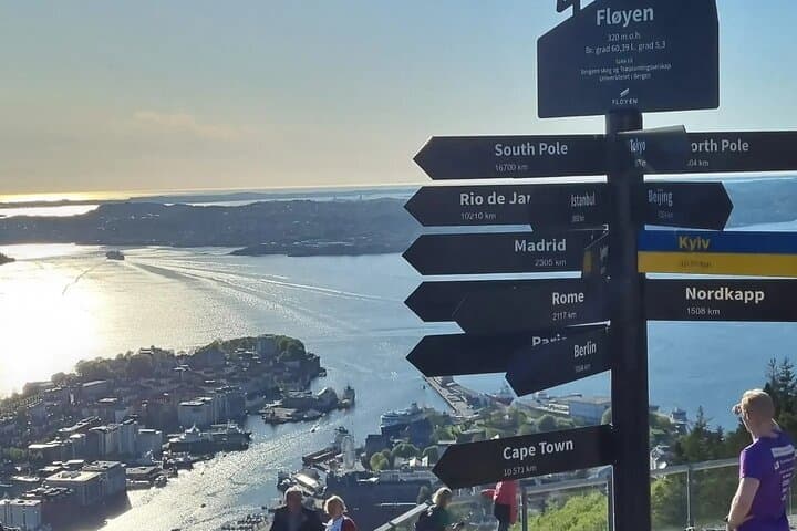 Bergen Classic Hiking: From Mt Ulriken to Mt Fløyen photo 6