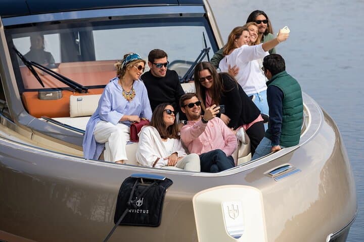 Private Luxury Yacht Cruise on the Douro River (2 Hours) photo 4